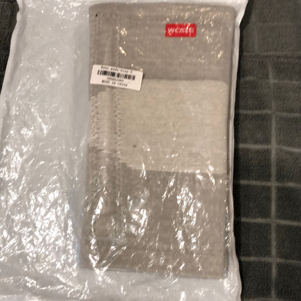 NWT WCARE knee pad small